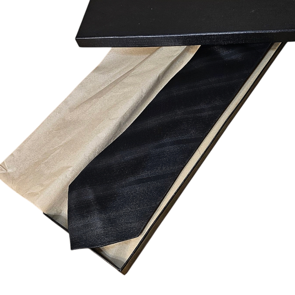 VAN HEUSEN TIE - Picture 10 of 11